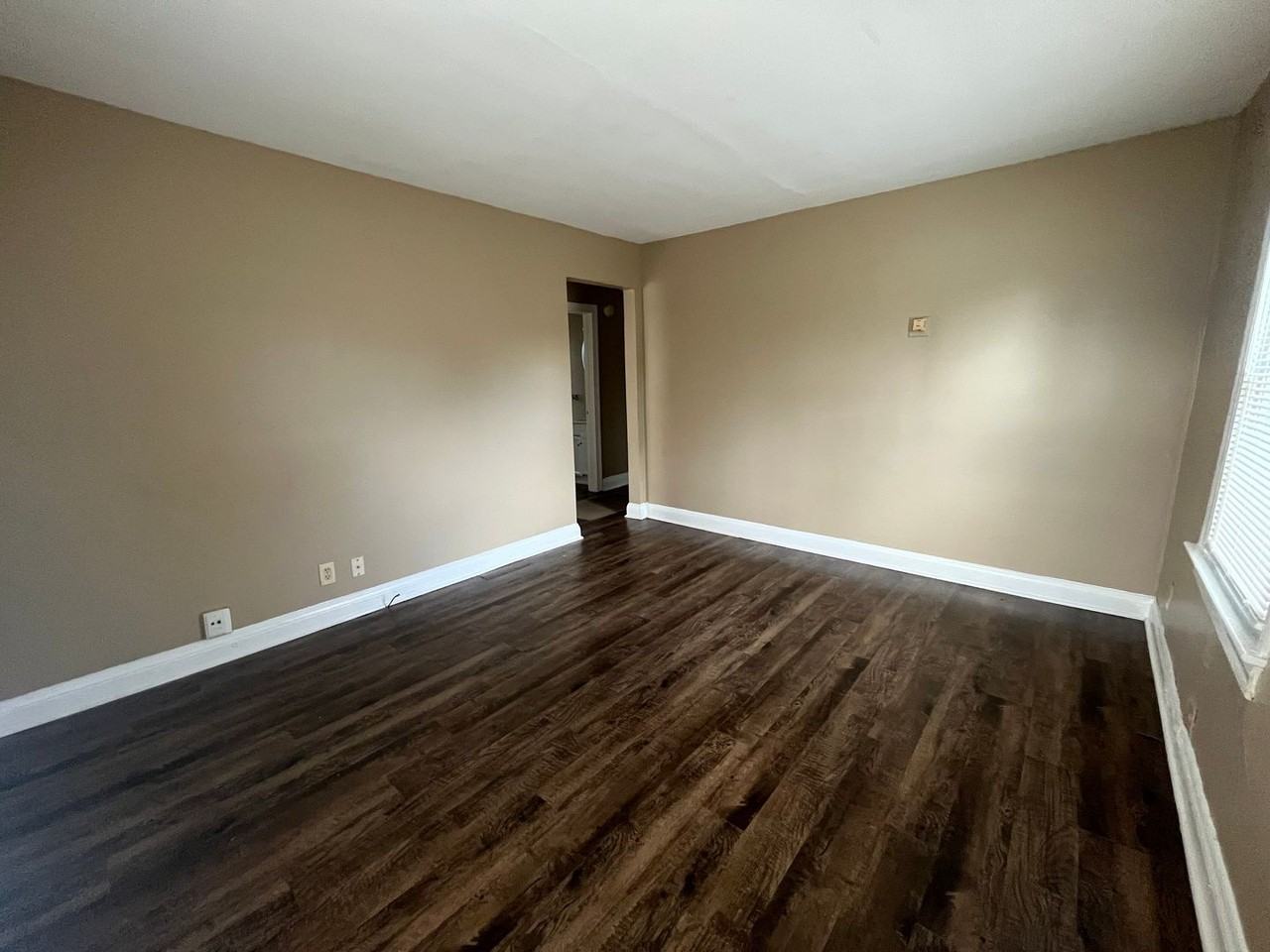 2317 Dulworth Dr - Photo 7 of 19