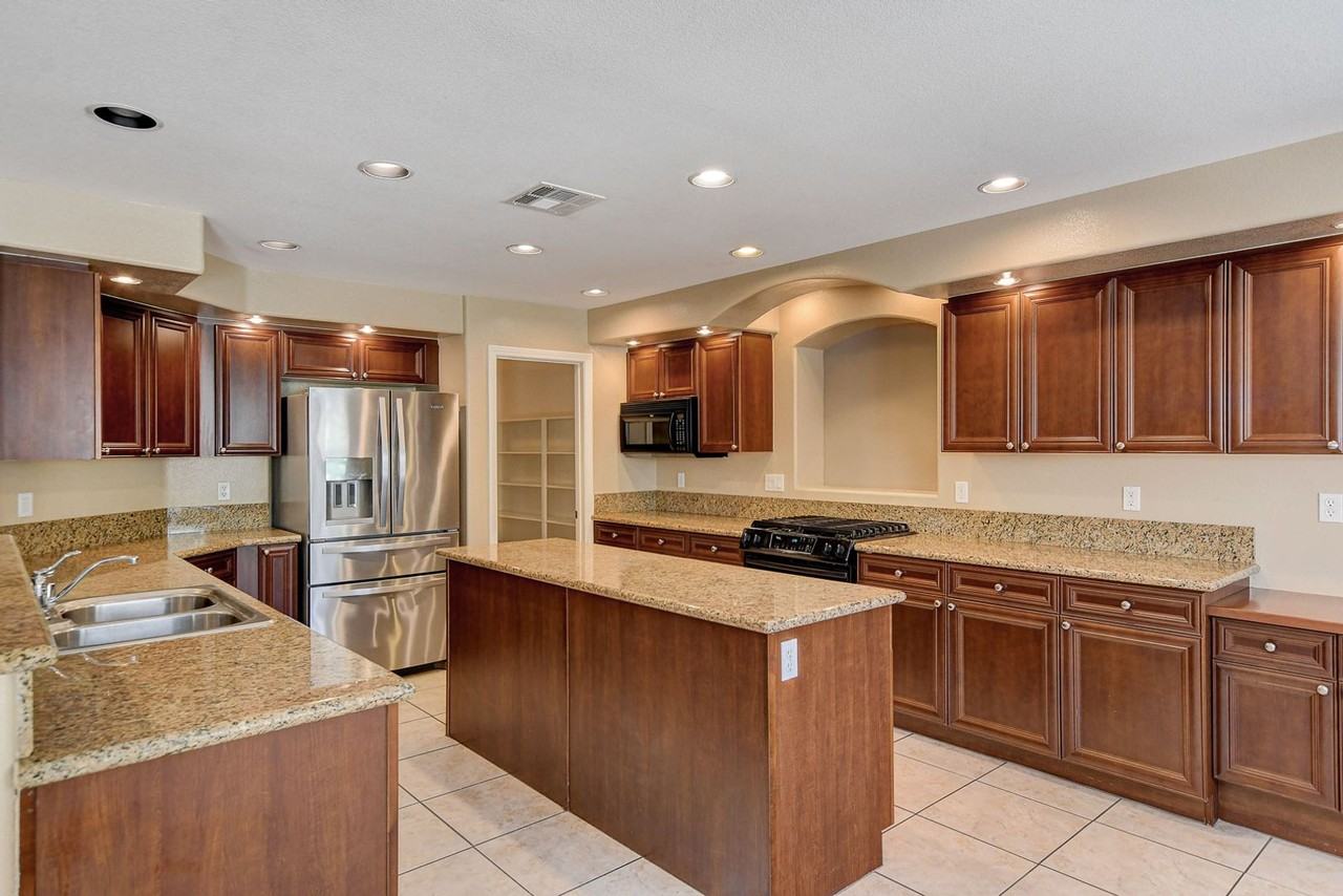 656 Doubleshot Ln - Photo 6 of 37