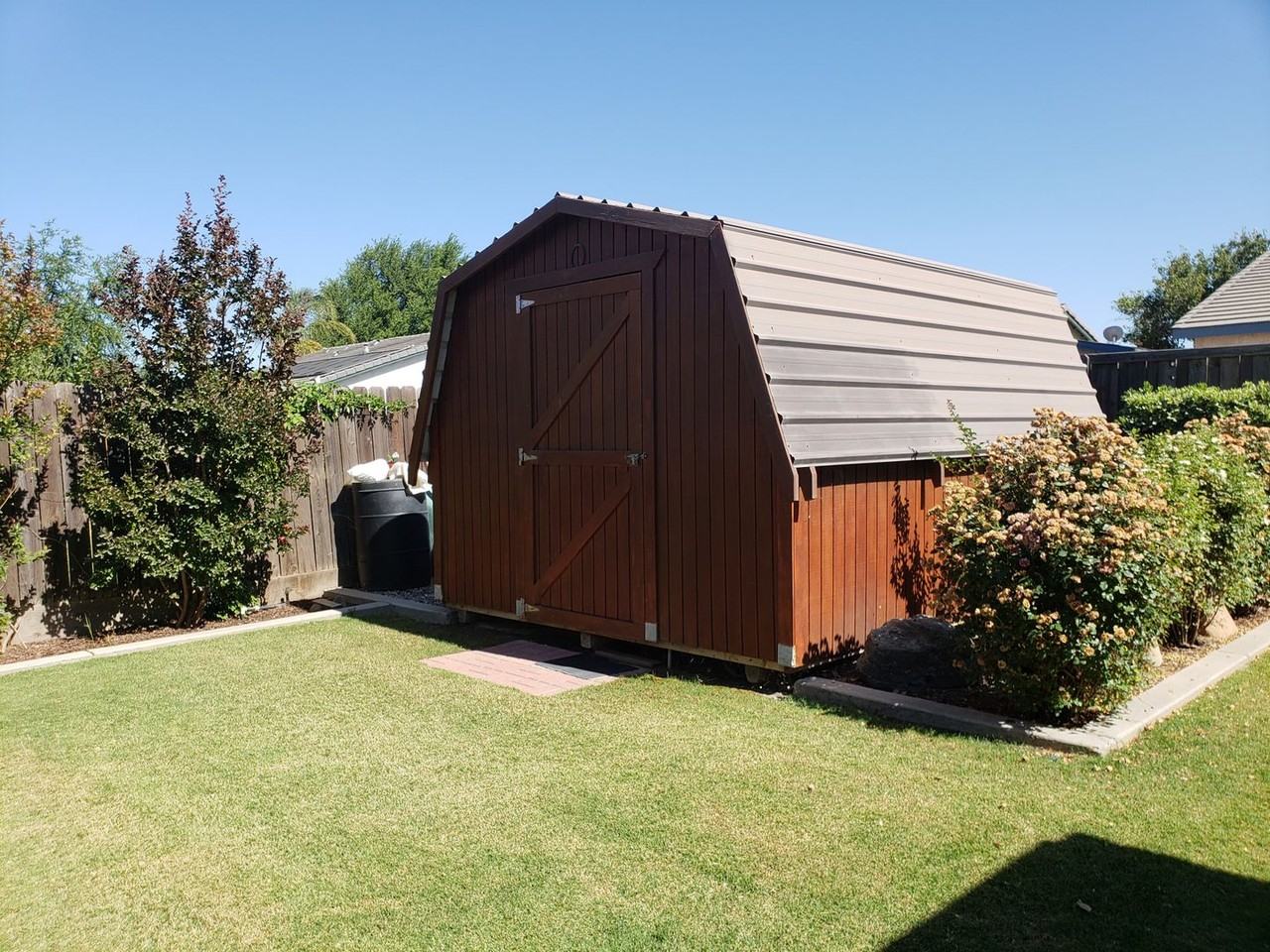 699 Woodridge Ct - Photo 4 of 15