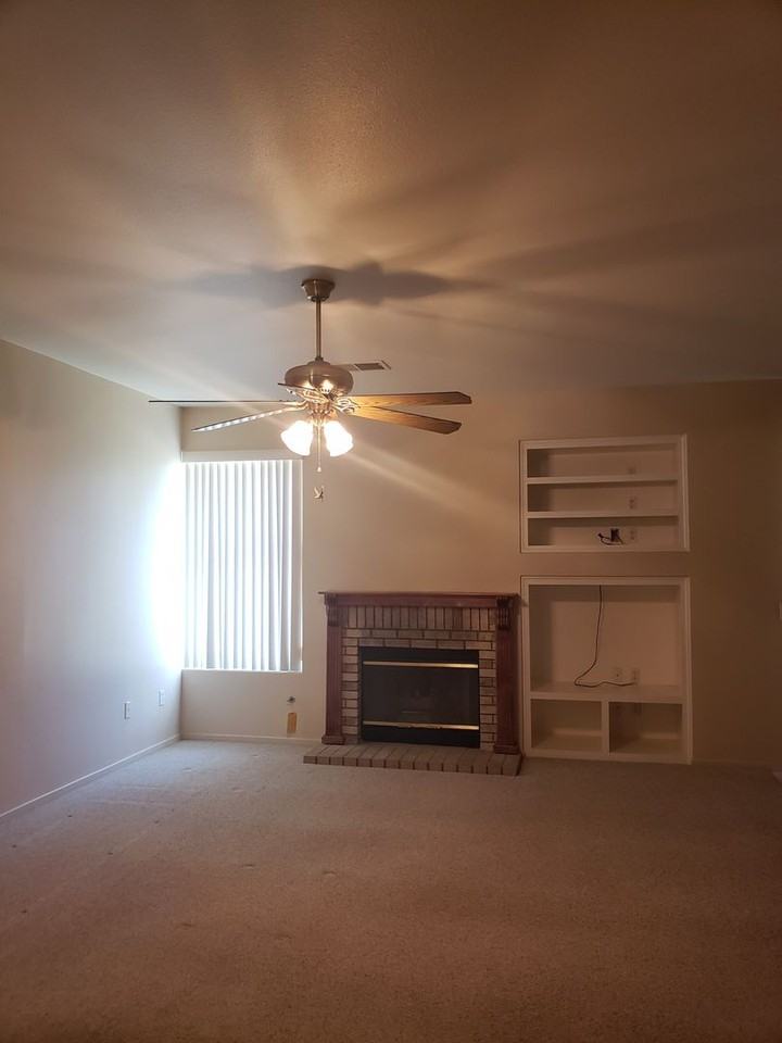 699 Woodridge Ct - Photo 6 of 15