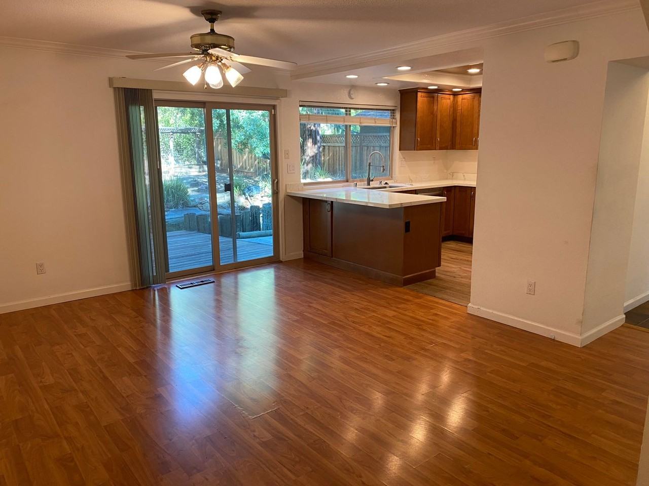 894 Saint John Cir - Photo 3 of 30