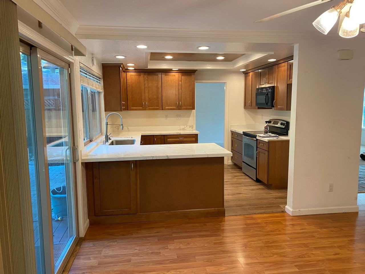 894 Saint John Cir - Photo 4 of 30