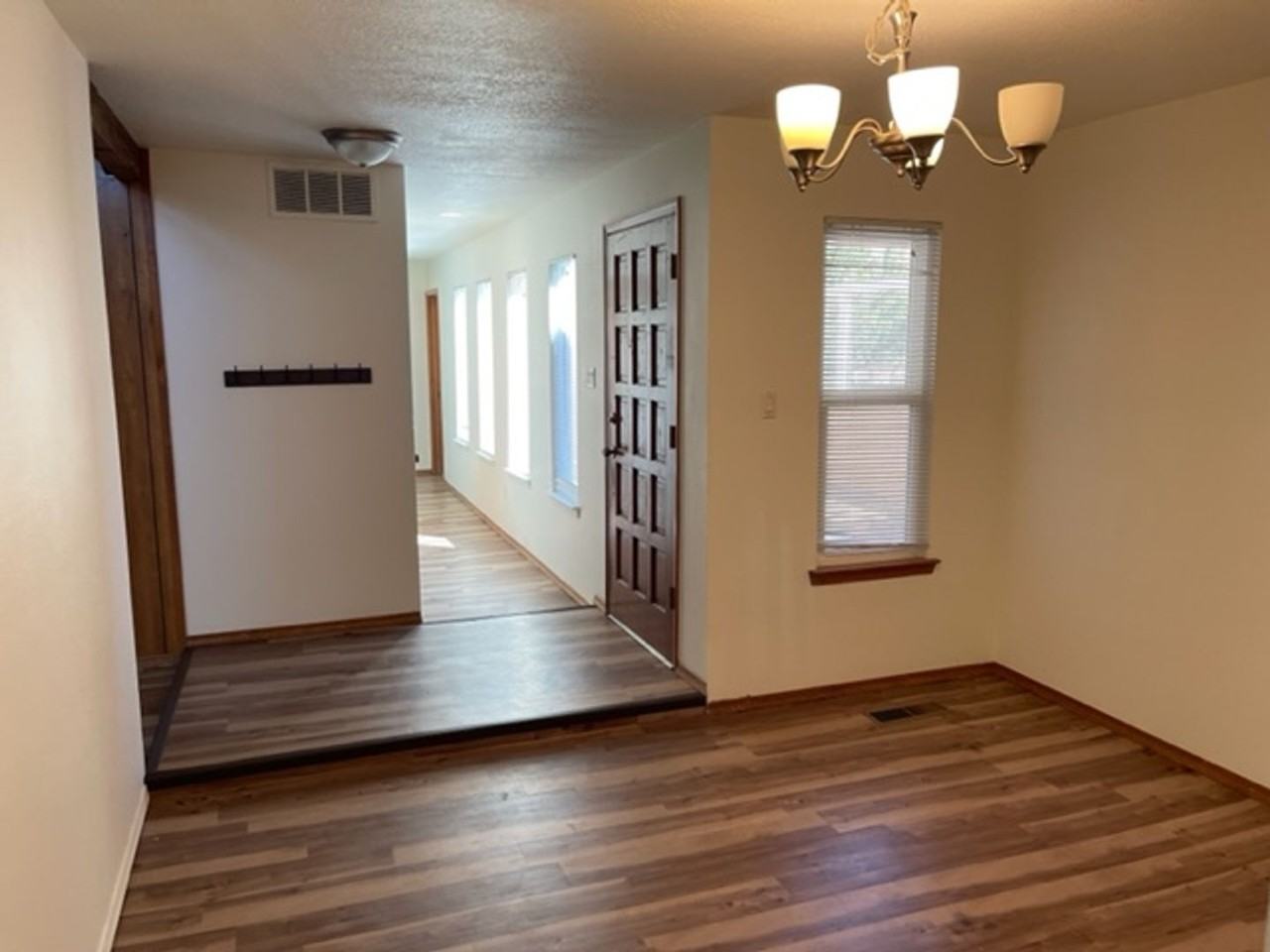 2101 White Cloud St Ne - Photo 2 of 10