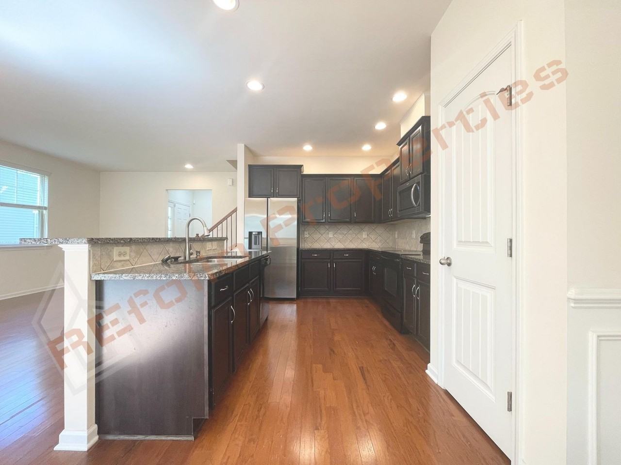 429 Manchester Park Ln - Photo 6 of 25