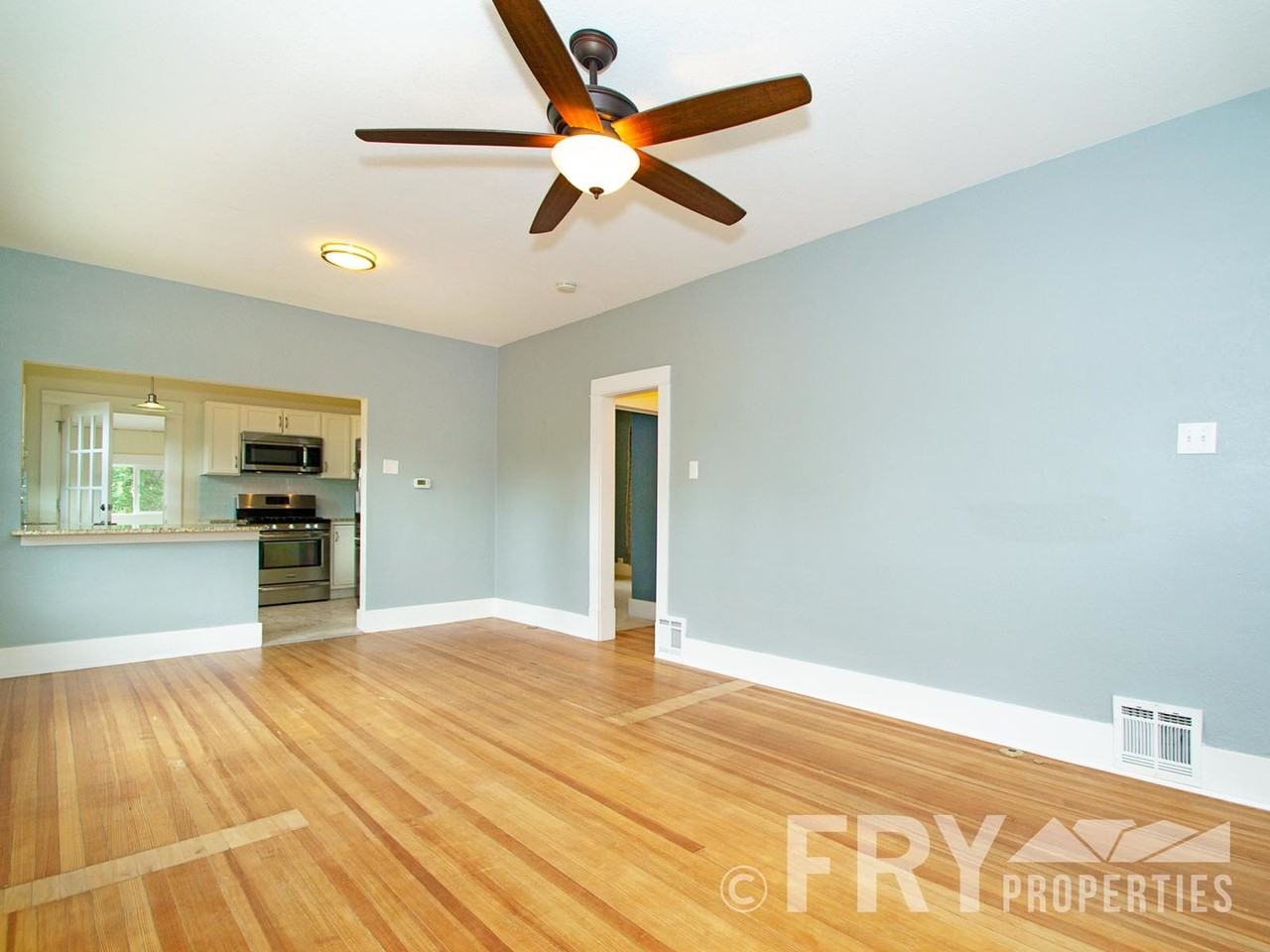 5255 Lowell Blvd - Photo 6 of 33