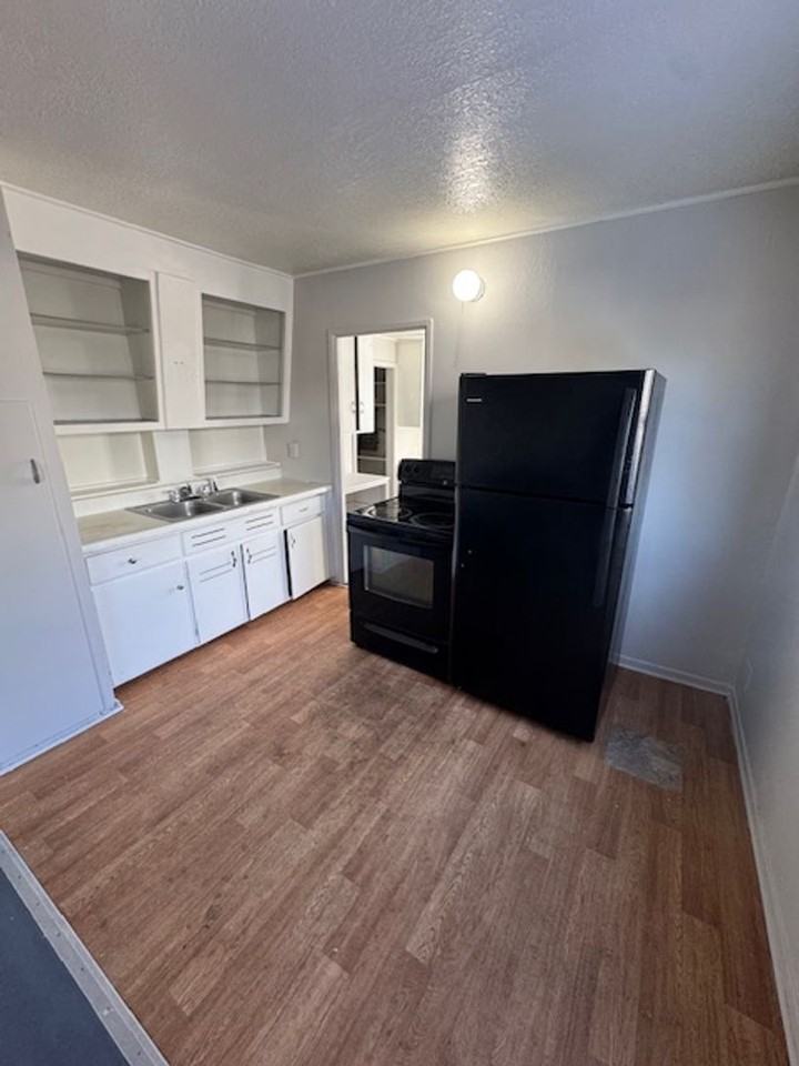 2818 Mauldin Dr - Photo 3 of 6