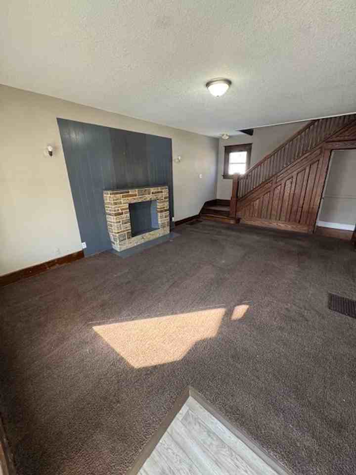 2814 Euclid Ave - Photo 2 of 9