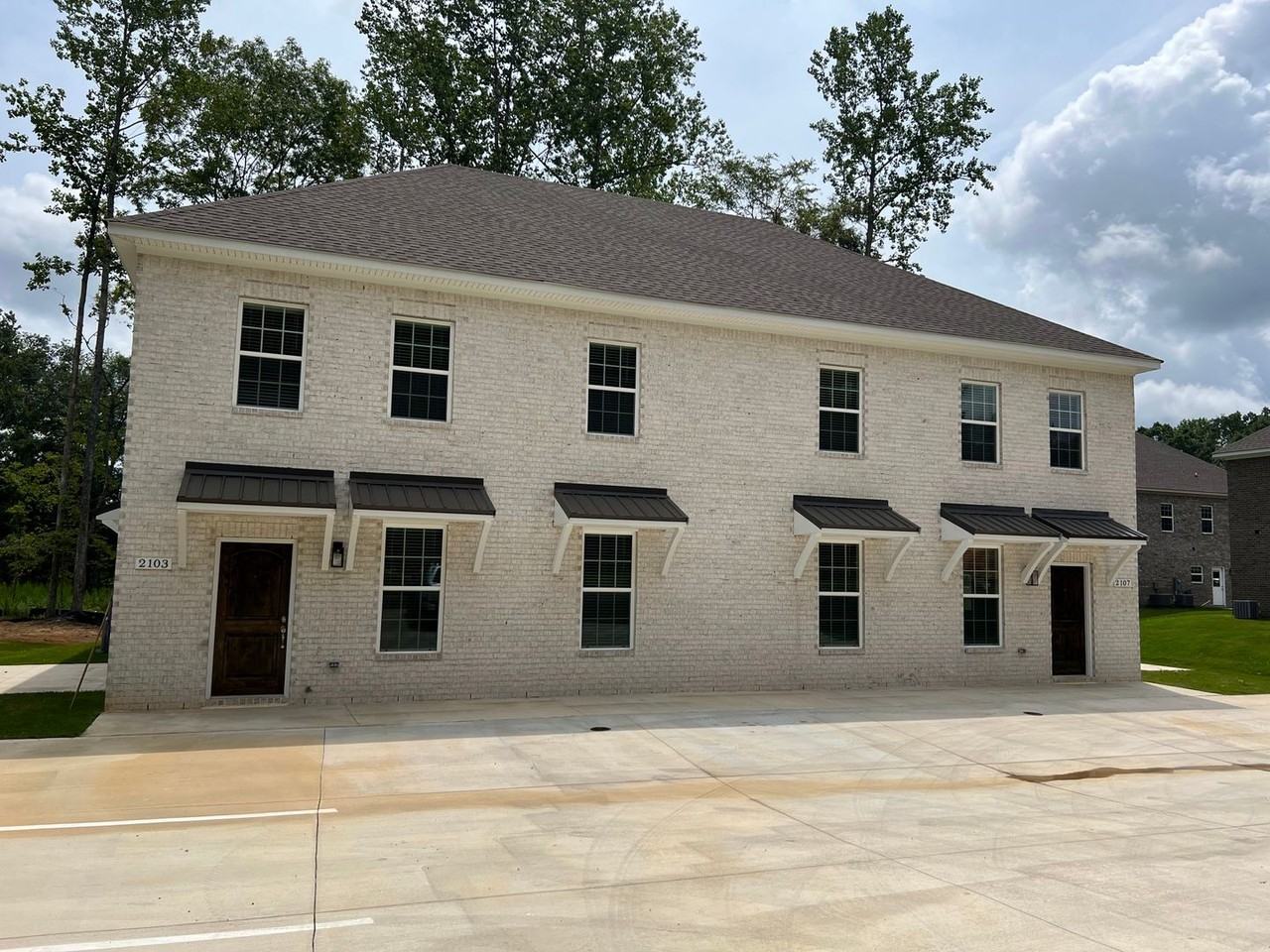 2107 Downs Way - Photo 2 of 13