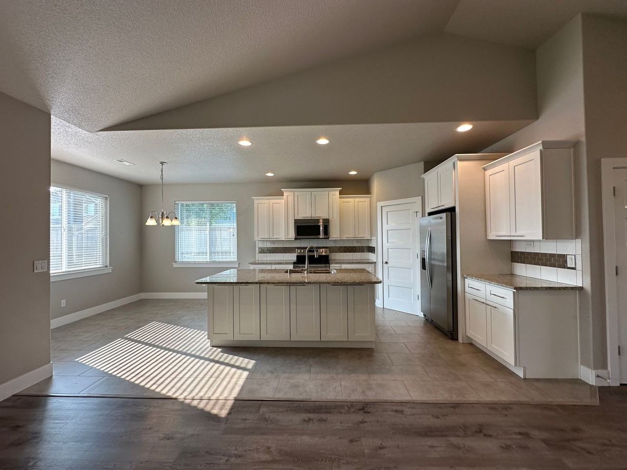 906 N Oklahoma Pl - Photo 4 of 30