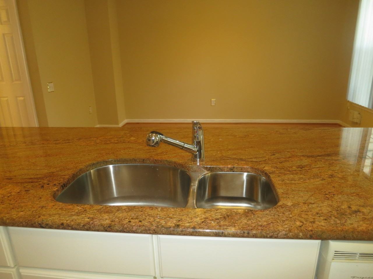 15104 Snow Mass Ct - Photo 5 of 15