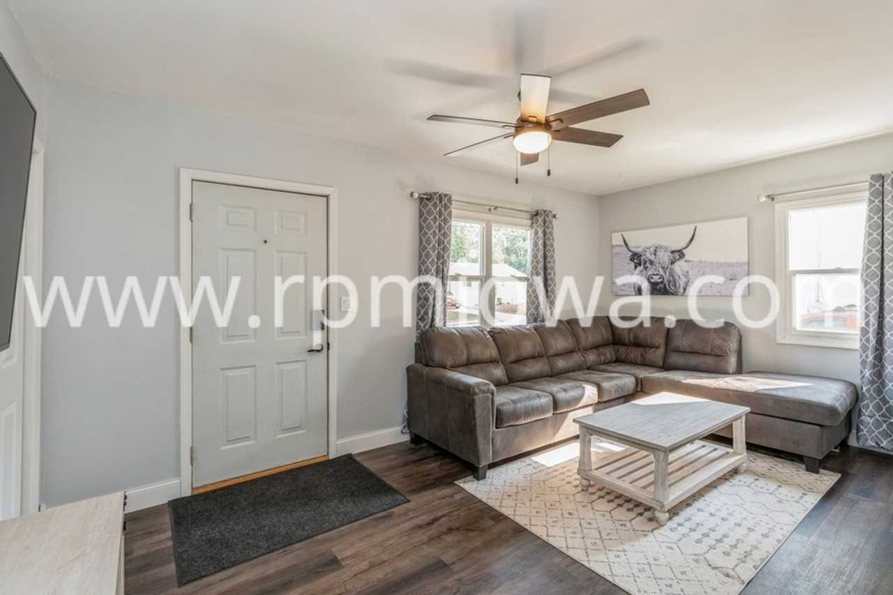 2935 Indianapolis Ave - Photo 2 of 16