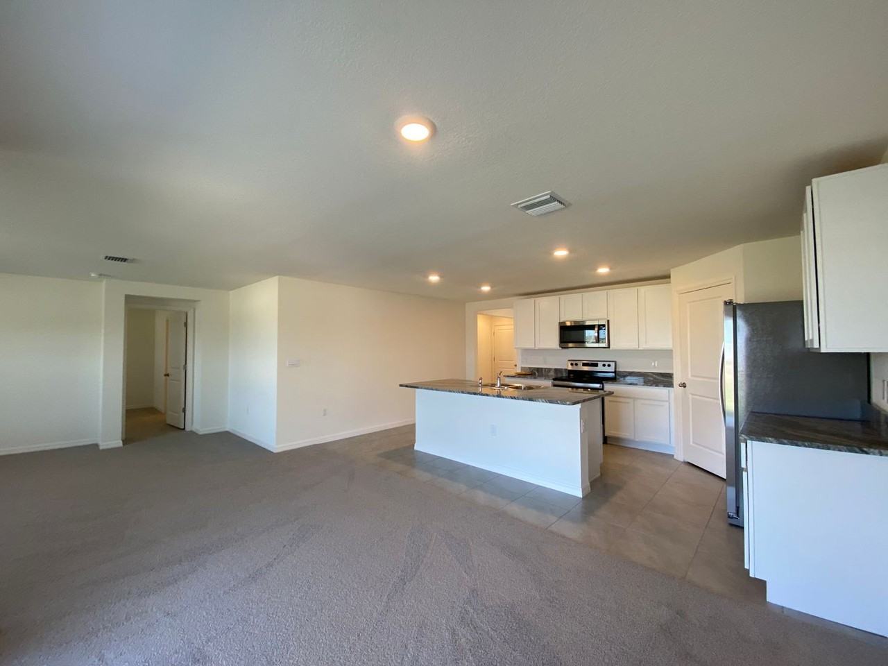 661 W Twisted Oaks Dr - Photo 5 of 46