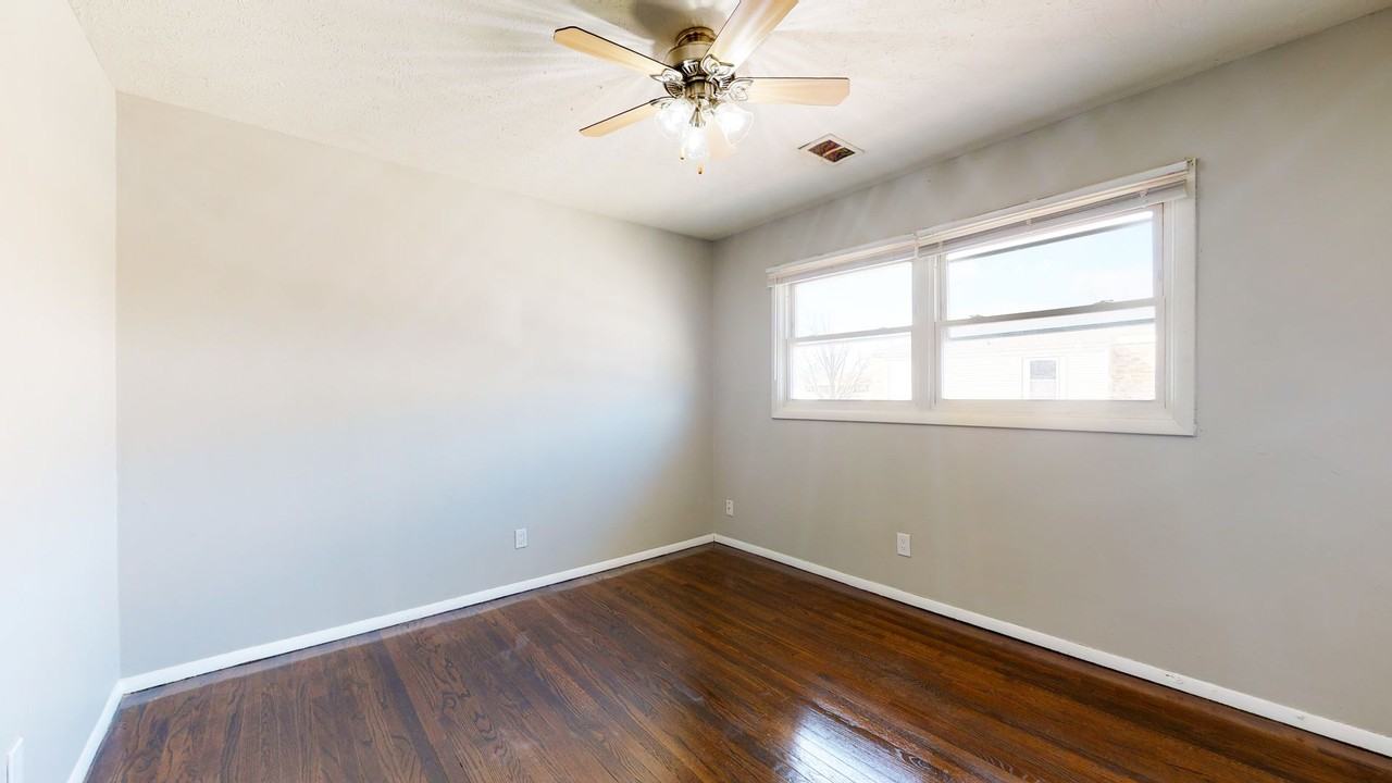 2203 Todd Dr - Photo 5 of 8