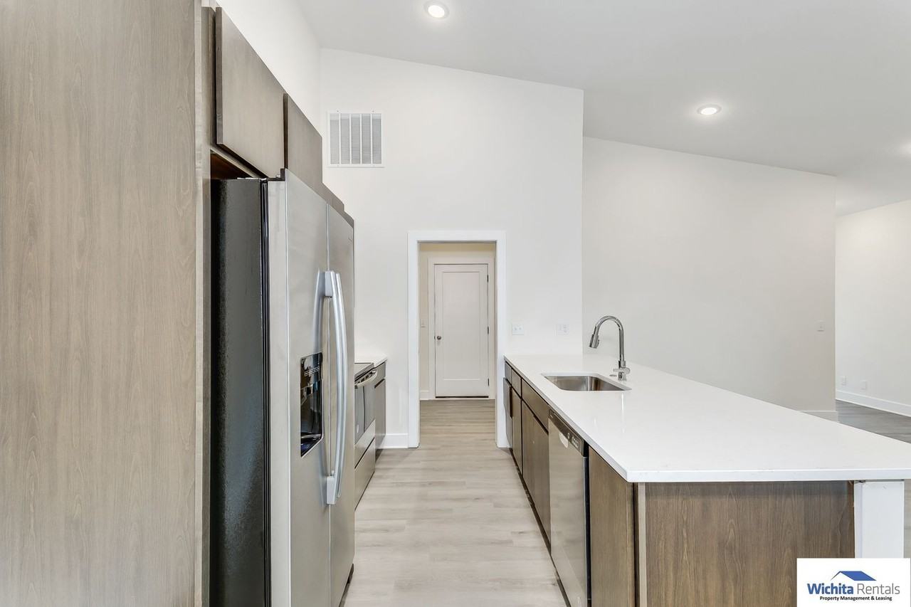 9909 E Annabelle Cir - Photo 5 of 14