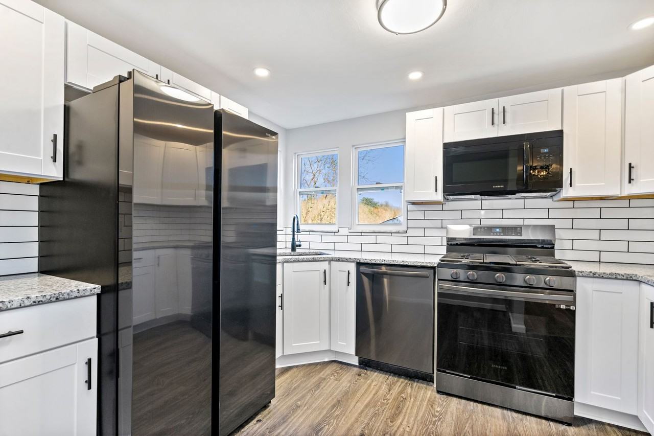 217 Key Dr - Photo 5 of 16