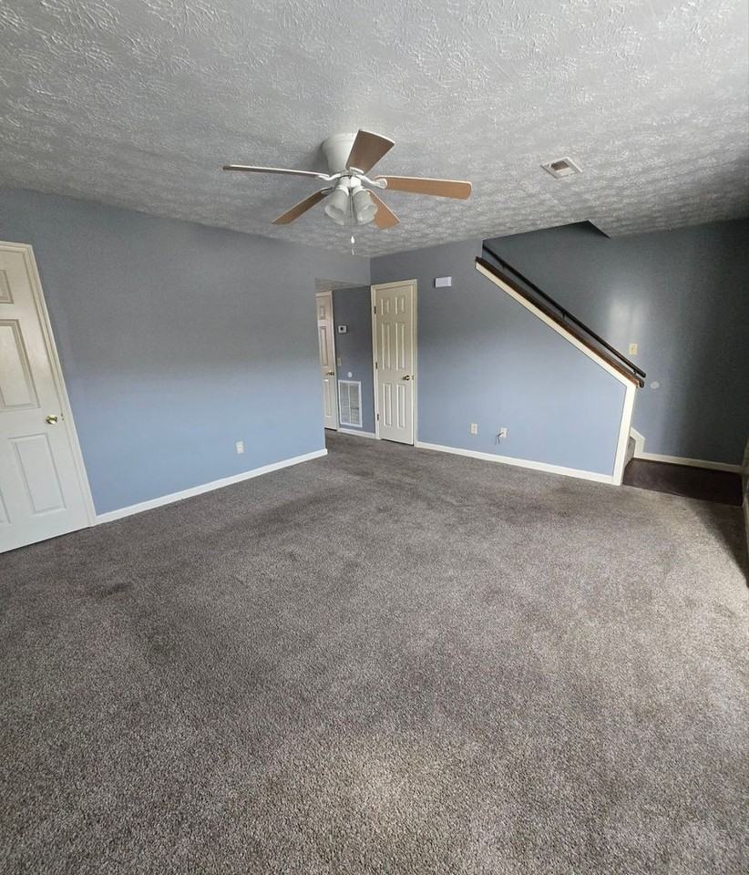 5304 Whisperwood Ct - Photo 6 of 8