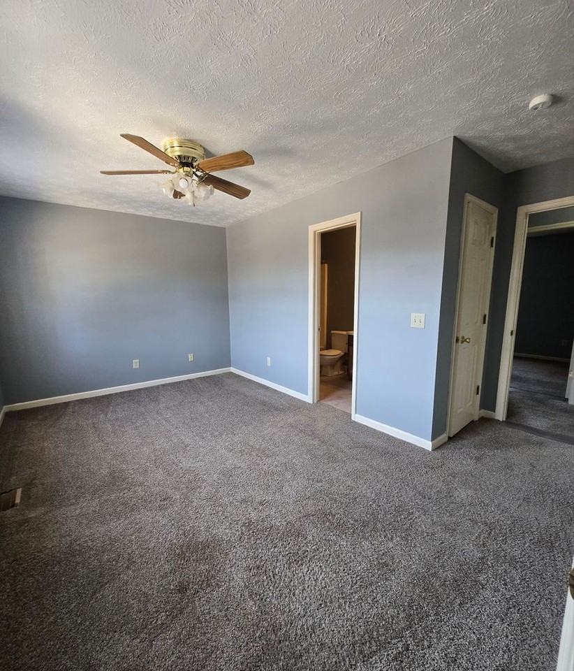 5304 Whisperwood Ct - Photo 7 of 8