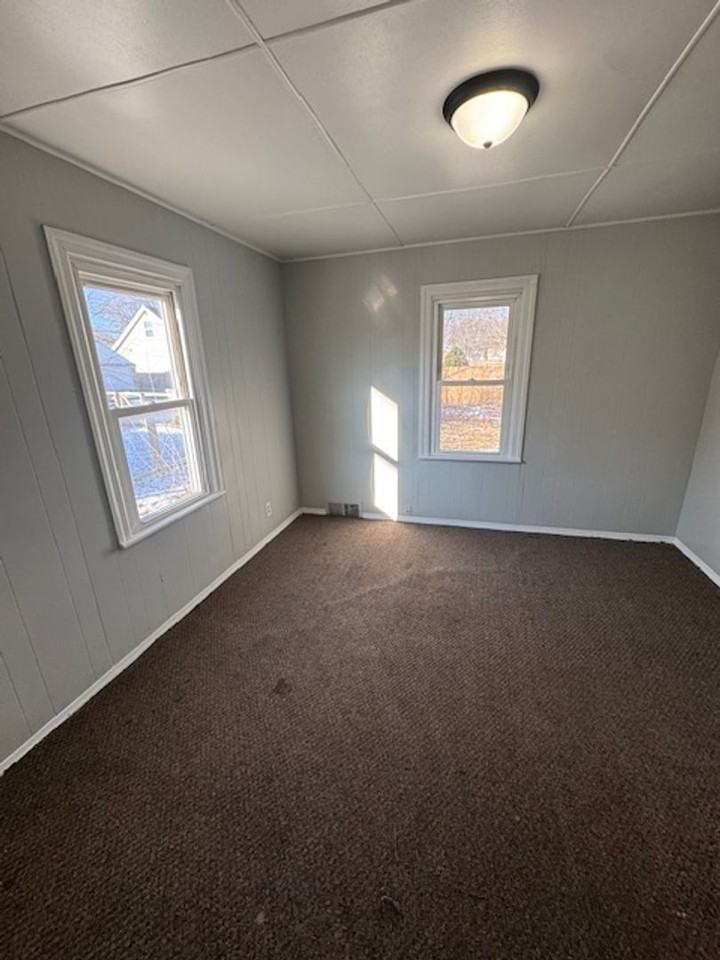 608 State St - Photo 5 of 8