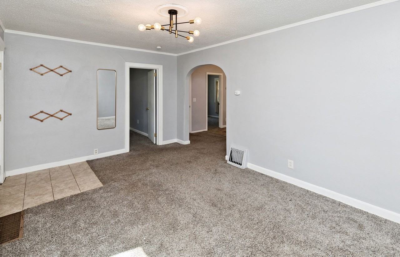 713 Maxwelton Dr - Photo 5 of 19