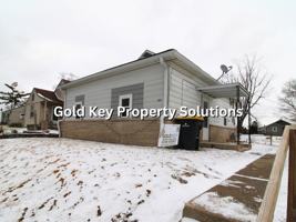 featured image of 2324 Chase St