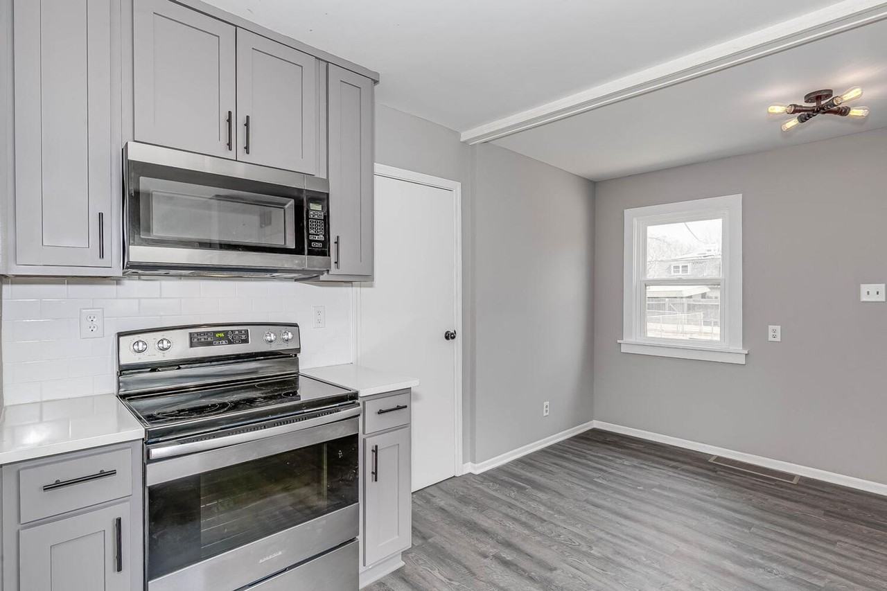 730 S Volutsia Ave - Photo 7 of 13