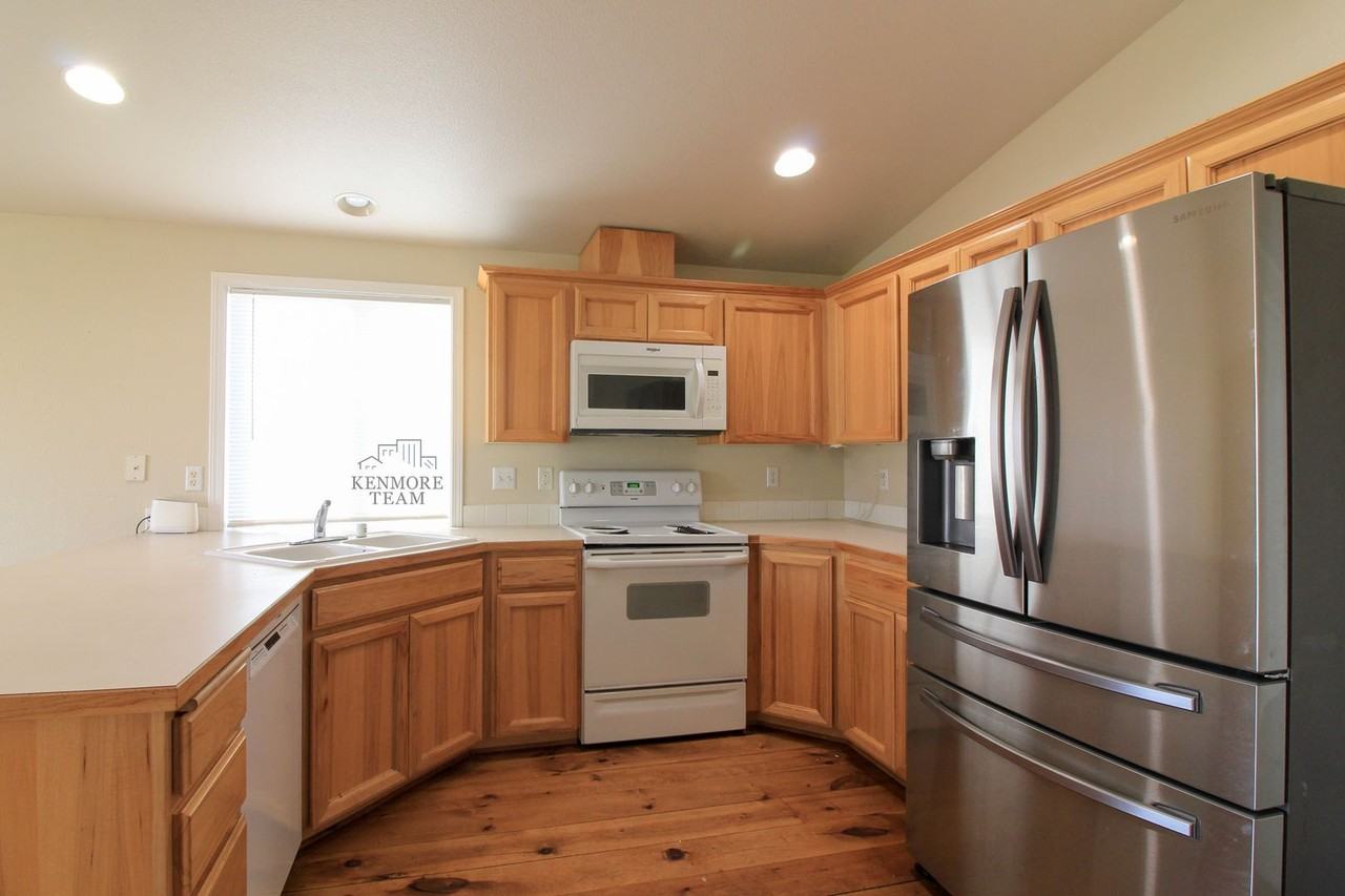 4603 Clydesdale Ln - Photo 2 of 9