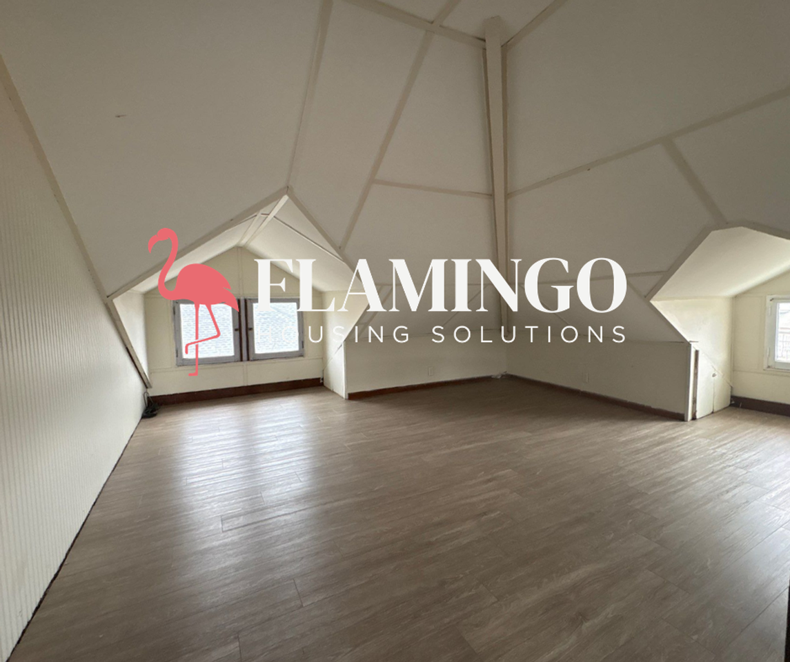 2715 N Main St - Photo 2 of 30