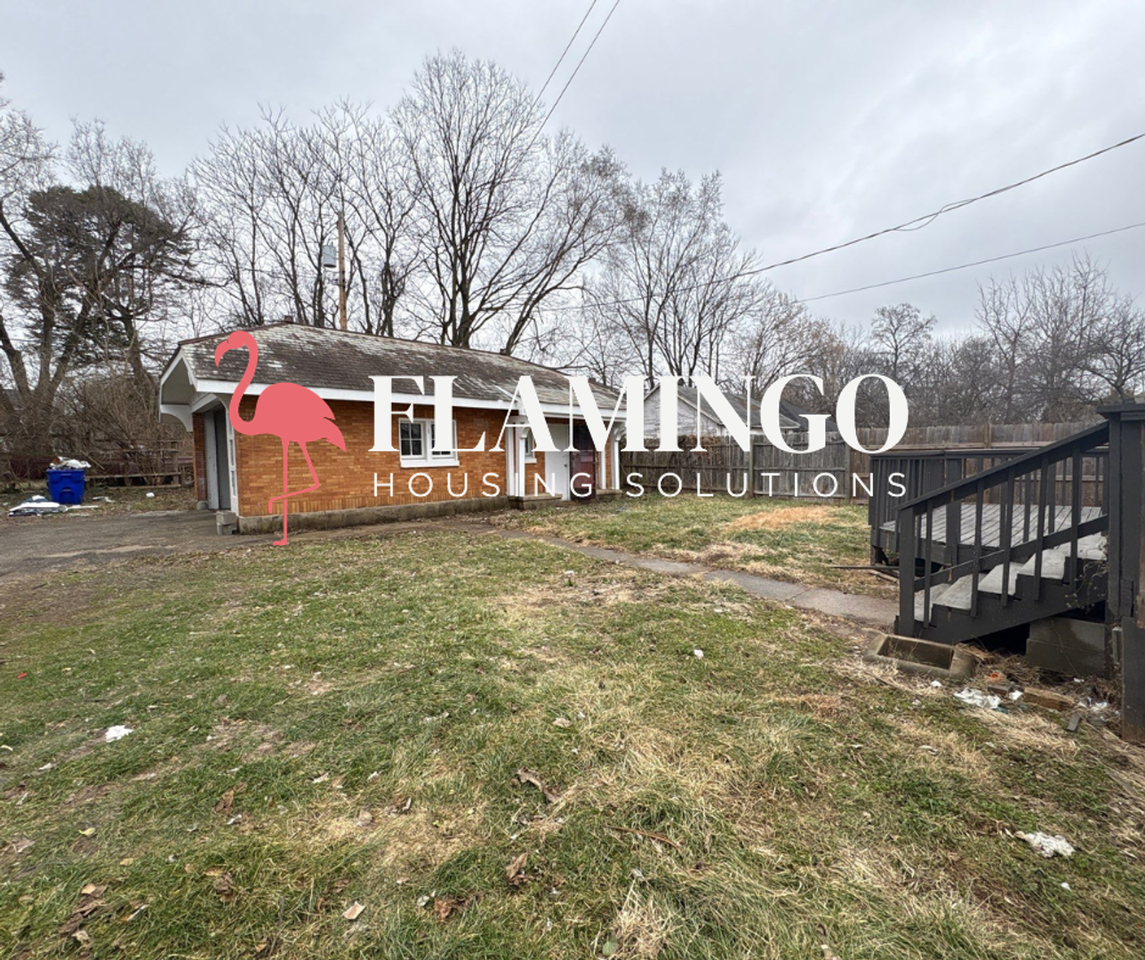 2715 N Main St - Photo 4 of 30