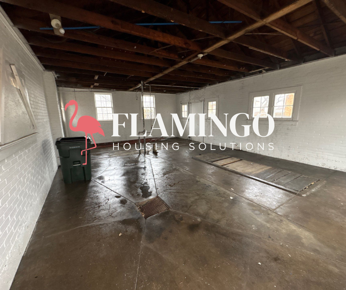 2715 N Main St - Photo 5 of 30