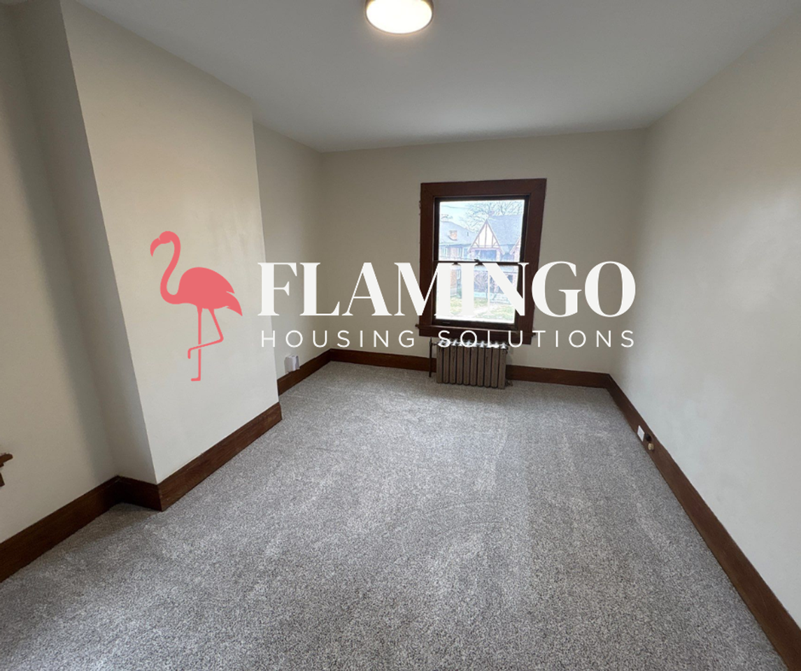 2715 N Main St - Photo 7 of 30