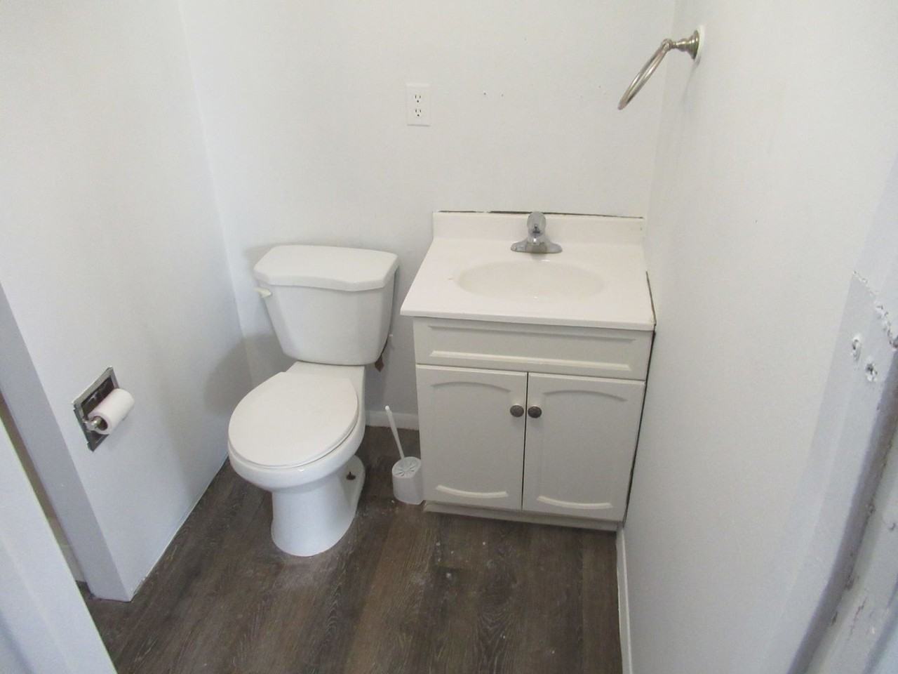 1005 S 6th St #3 - Photo 5 of 6