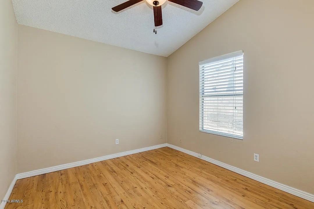 15002 N 62nd Dr - Photo 7 of 19