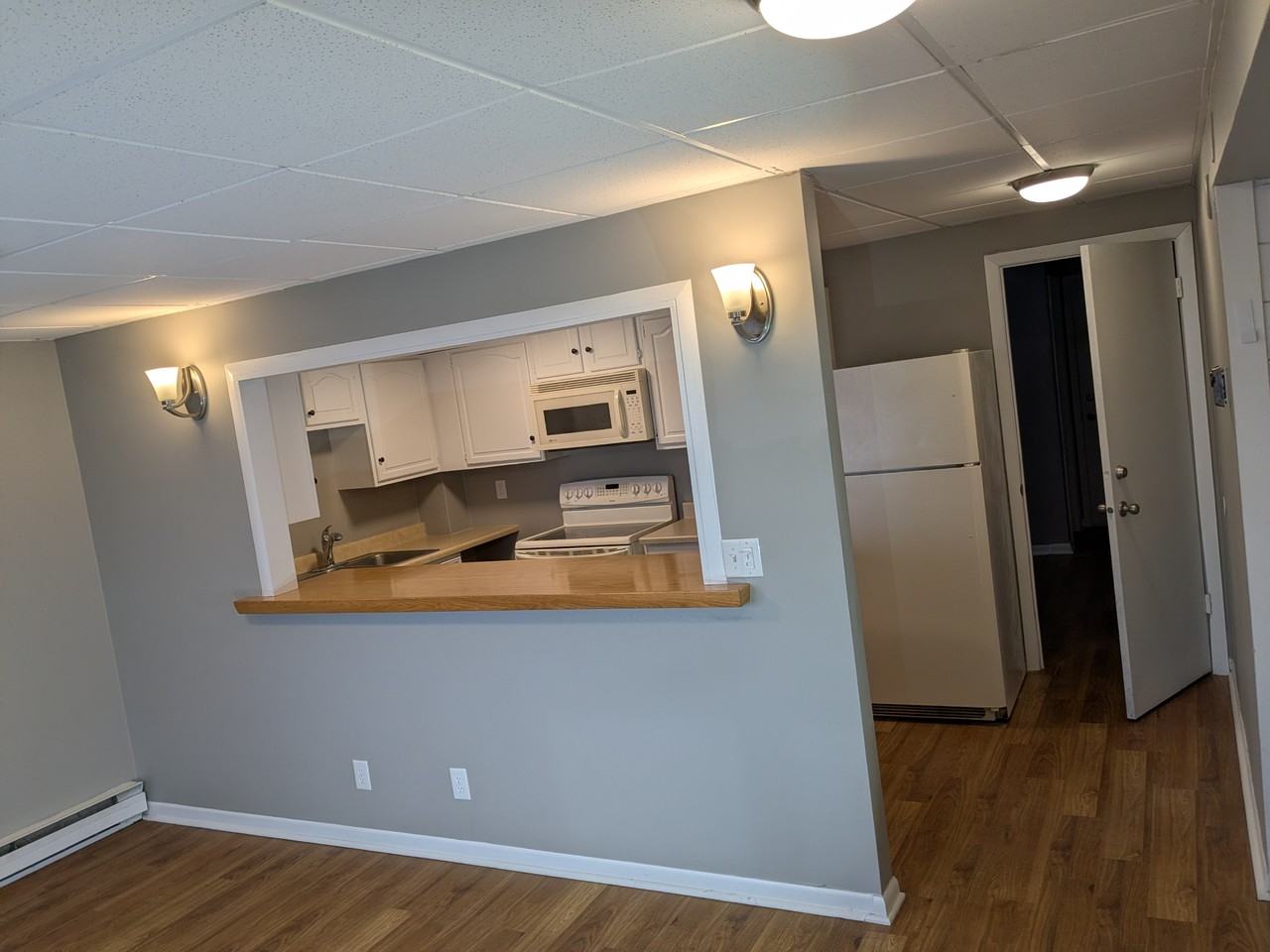 1033 Valley Dr #3 - Photo 2 of 6