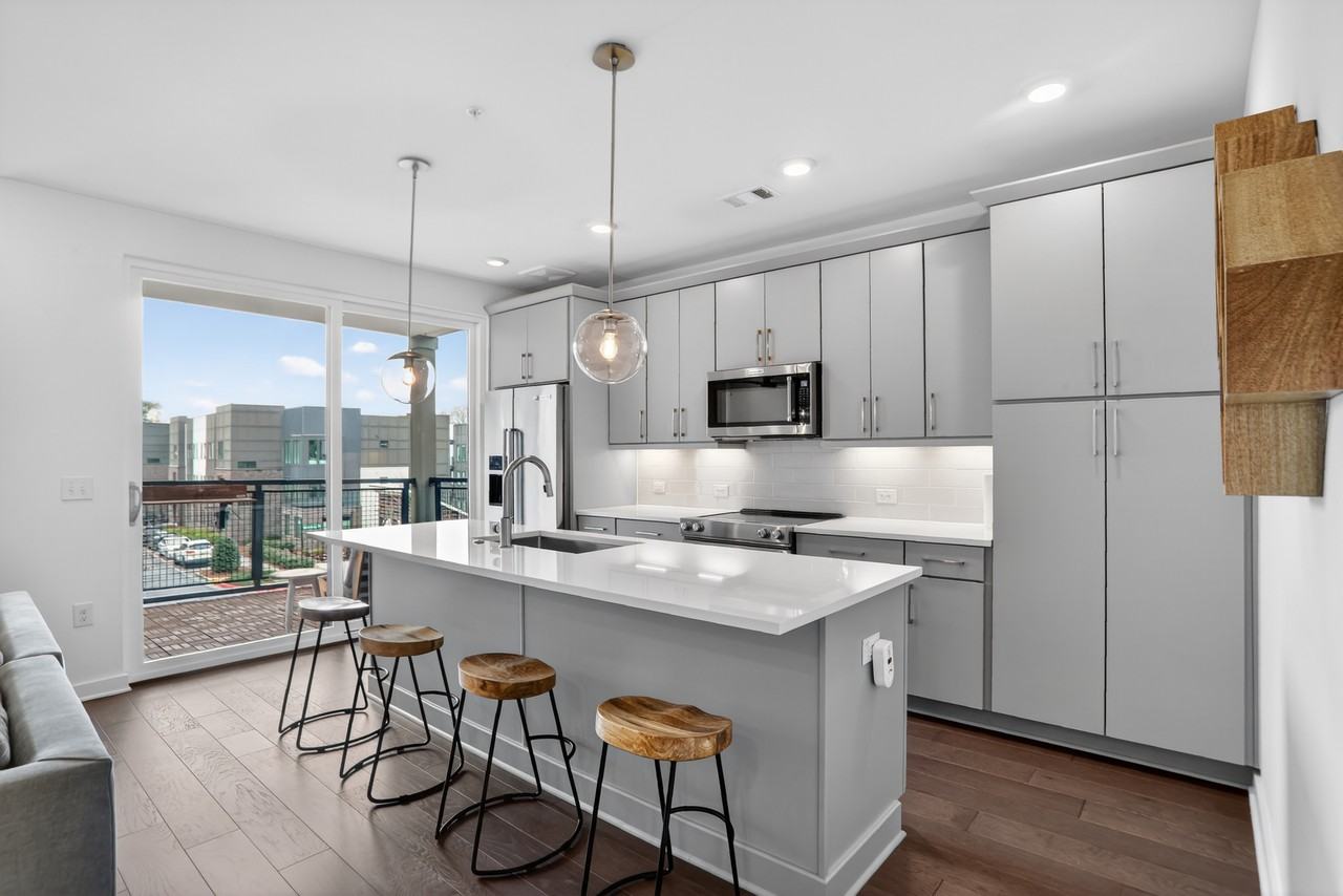 399 Pratt Dr Se Unit 902 #902 - Photo 3 of 17