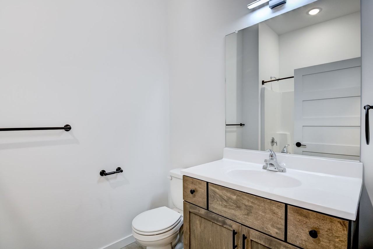 1270 3rd Street East - Photo 4 of 5