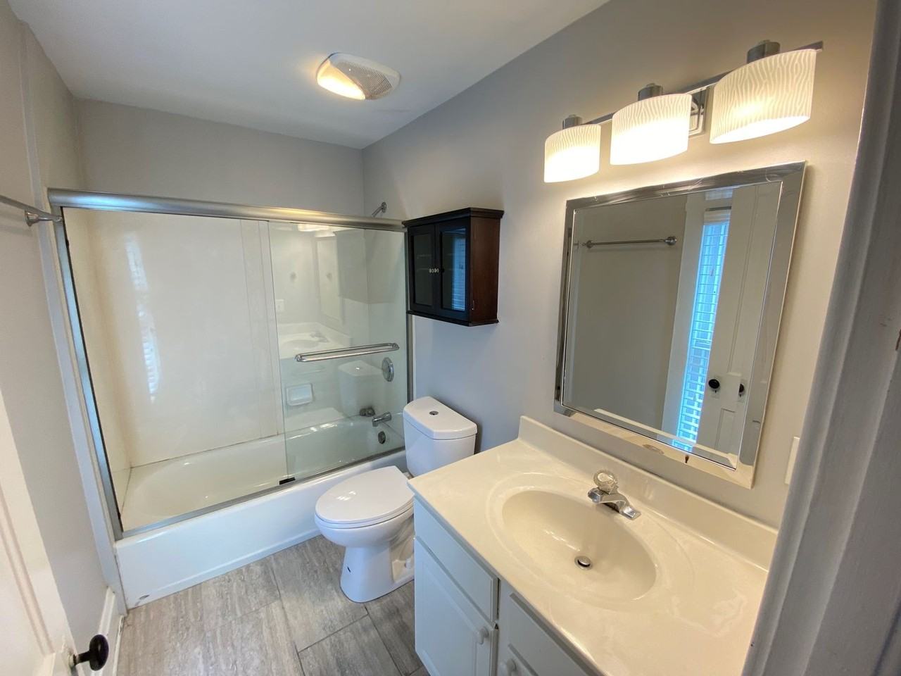 109 E 4th Ave - Photo 7 of 22