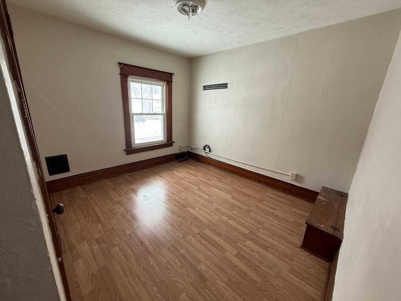 9 W Moody Ave - Photo 5 of 8