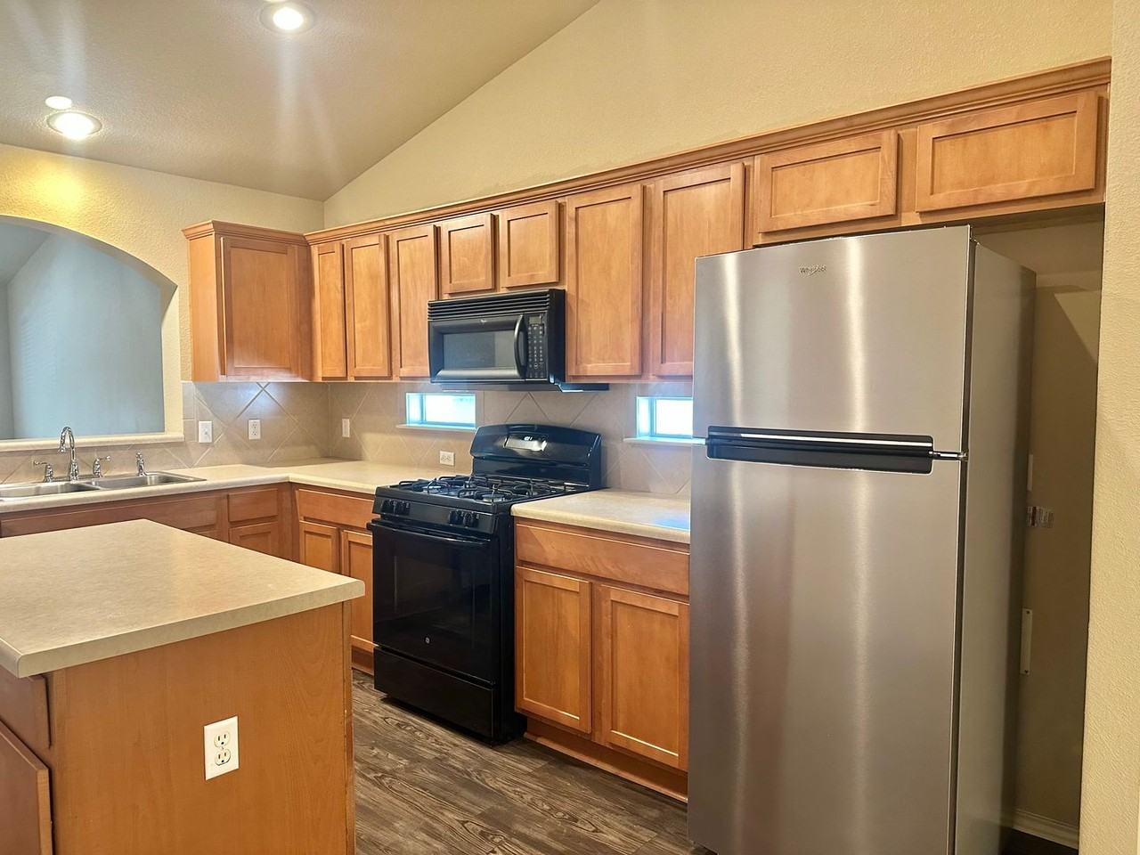 210 Lollipop Ln - Photo 6 of 18