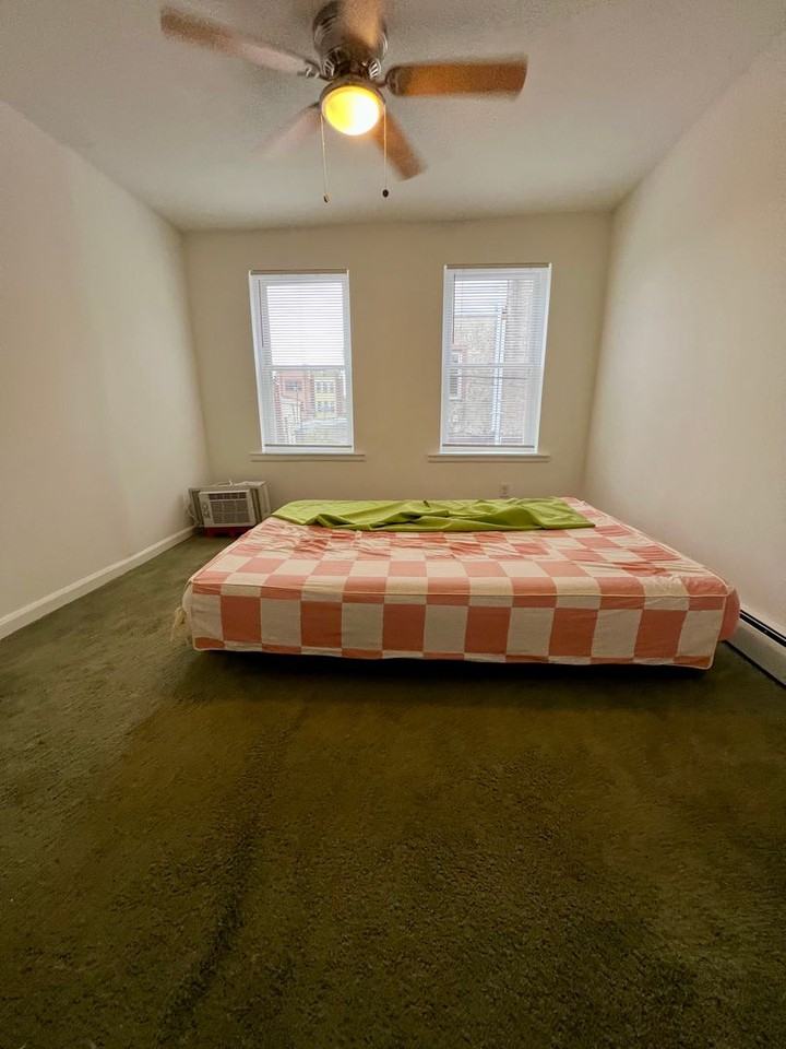 853 Earp St - Photo 7 of 17