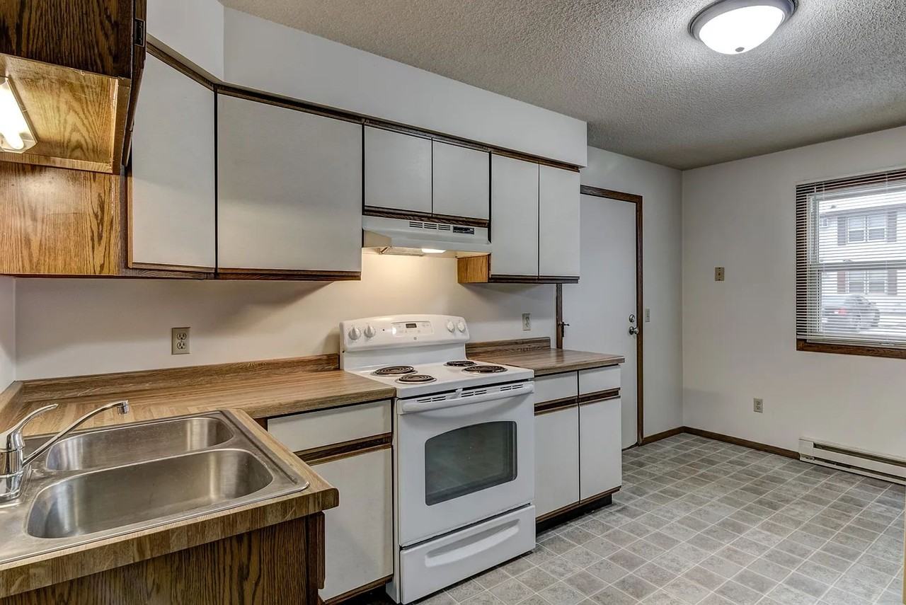 4615 Fairfax St - Photo 3 of 14