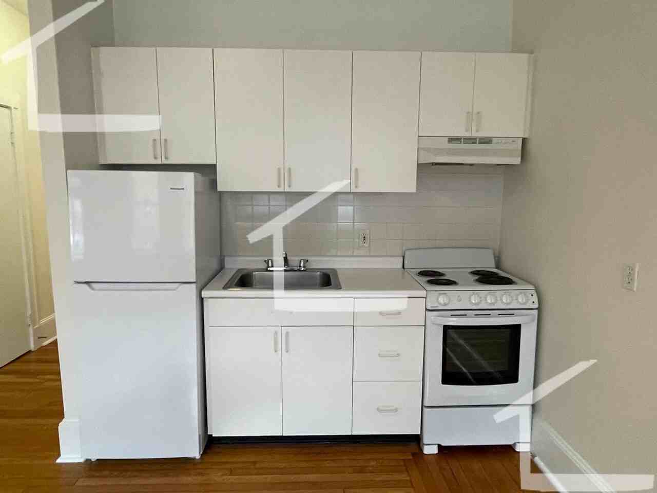 117 Fairbanks St - Photo 3 of 6