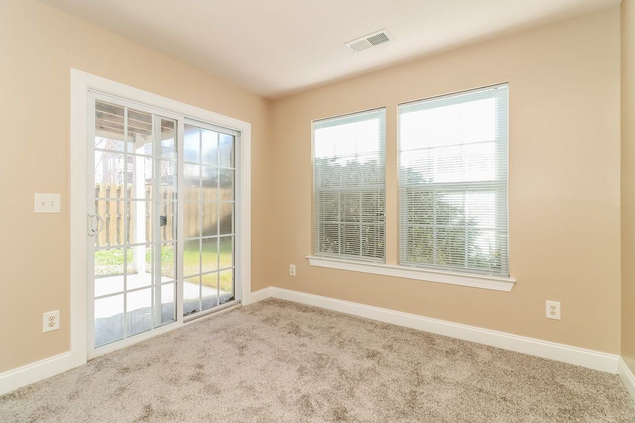 9034 Parlor Dr - Photo 7 of 20