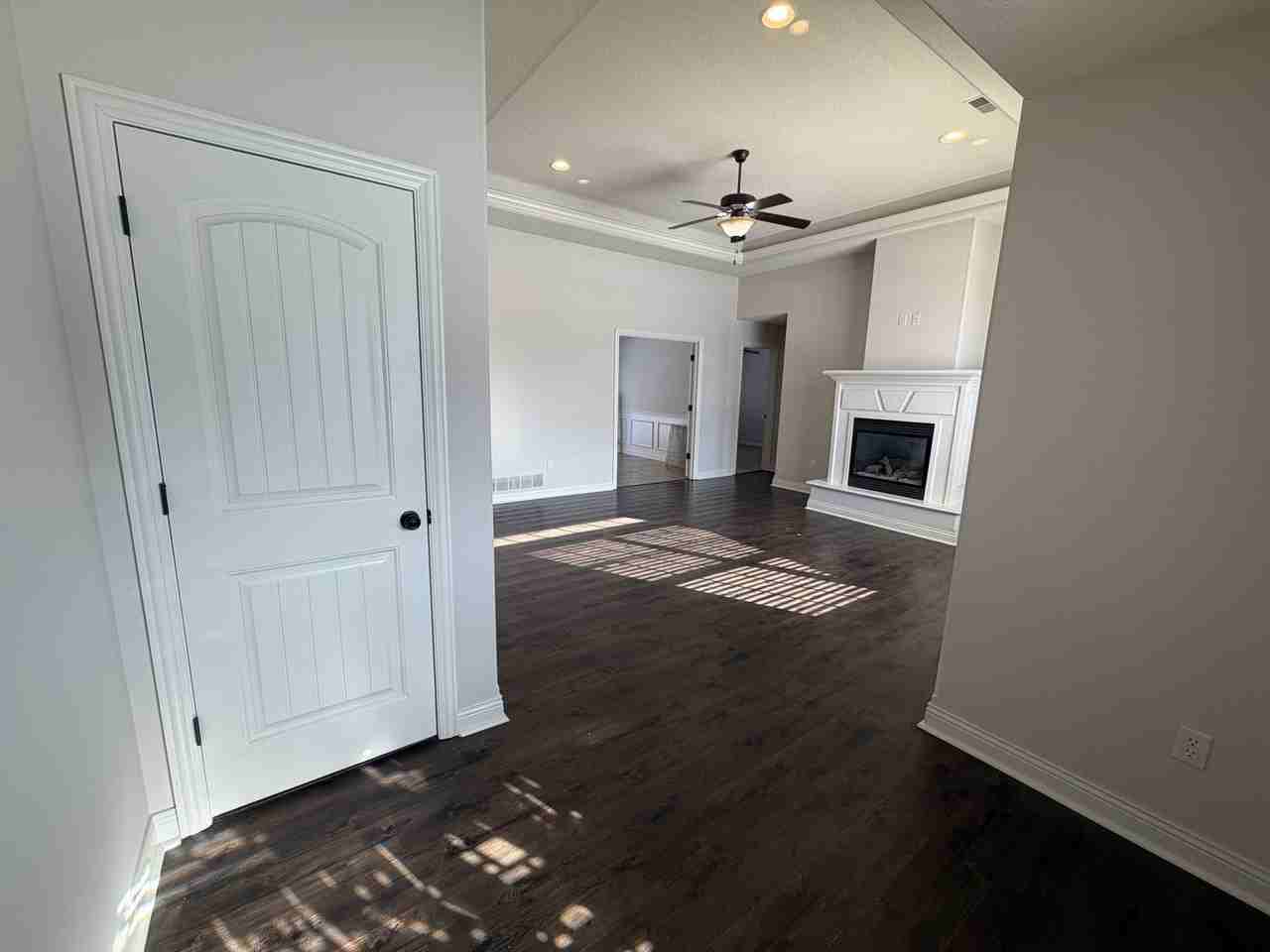 2007 Cecil St - Photo 3 of 32