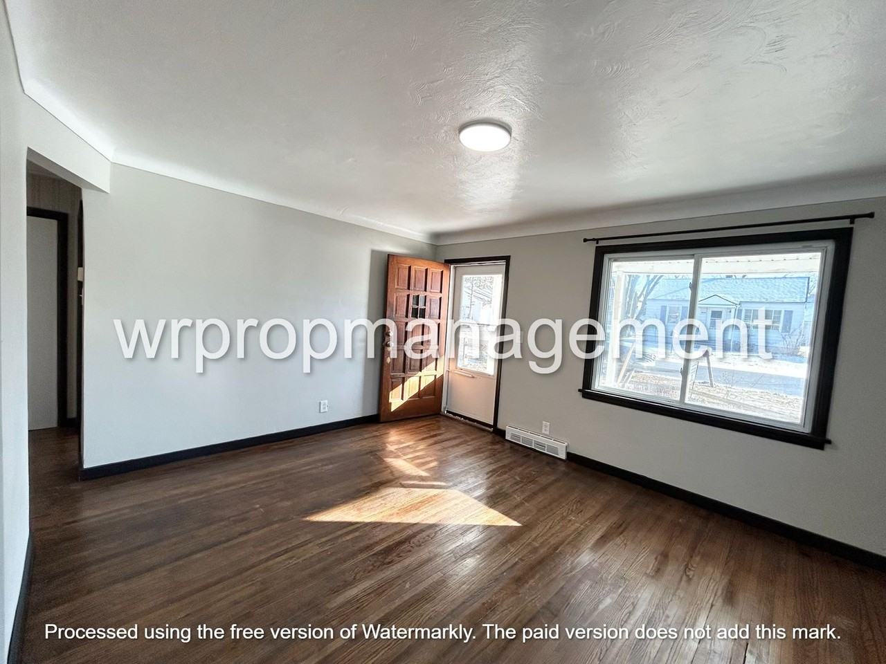 4933 Statesville Dr - Photo 2 of 8