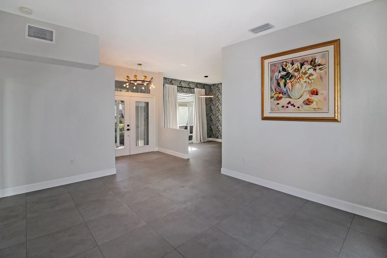 2092 Timucua Trl - Photo 3 of 22