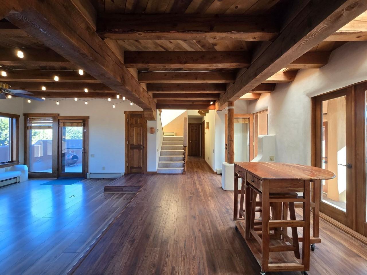 2835 Don Quixote - Photo 2 of 38