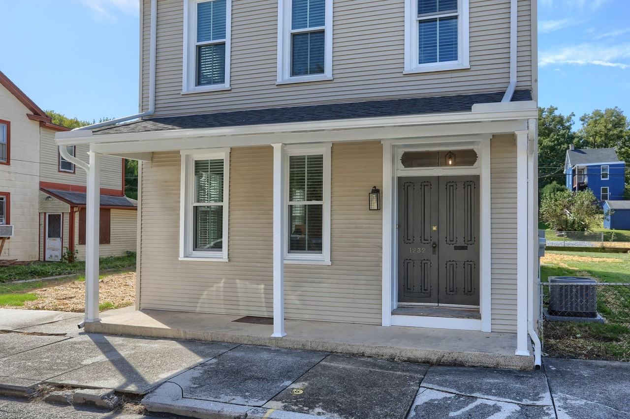 1232 Lafayette St - Photo 2 of 37