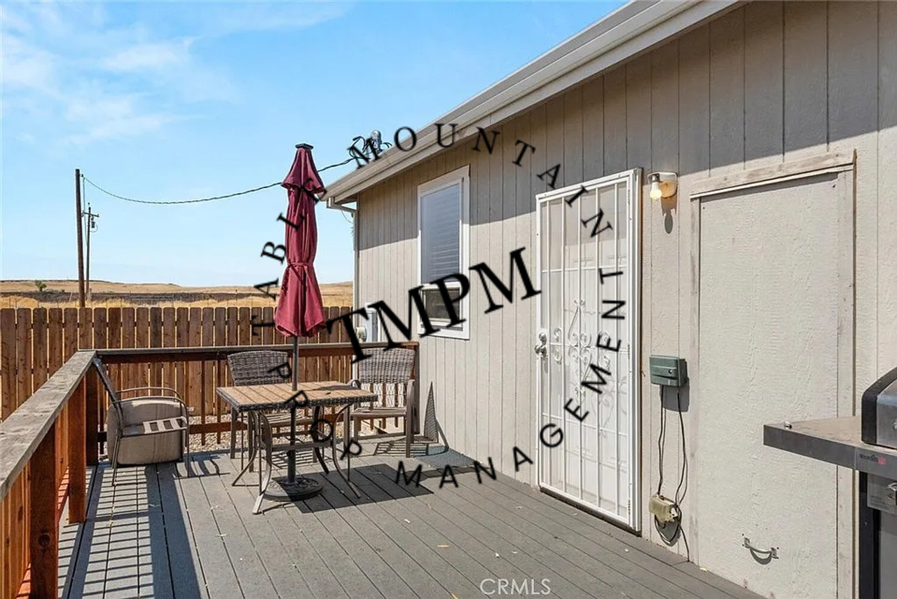 2151 Grand Ave - Photo 4 of 19