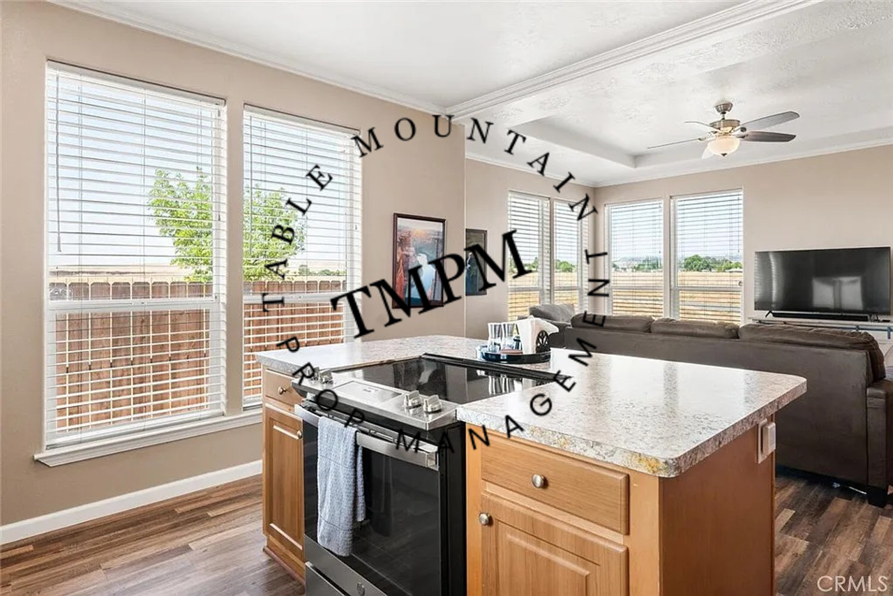 2151 Grand Ave - Photo 7 of 19