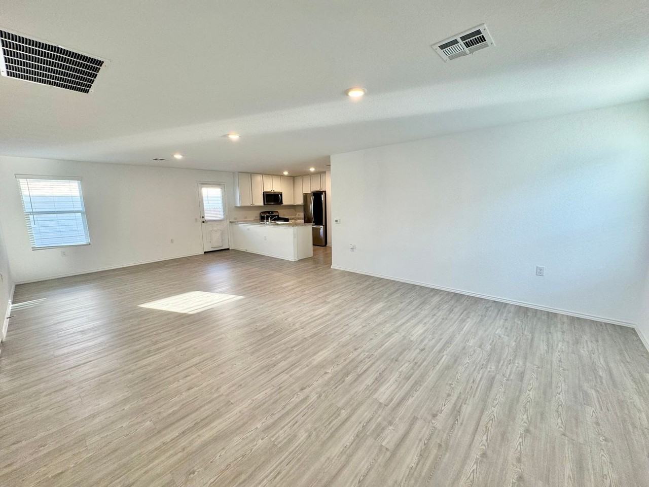 4546 Glades Way - Photo 4 of 34